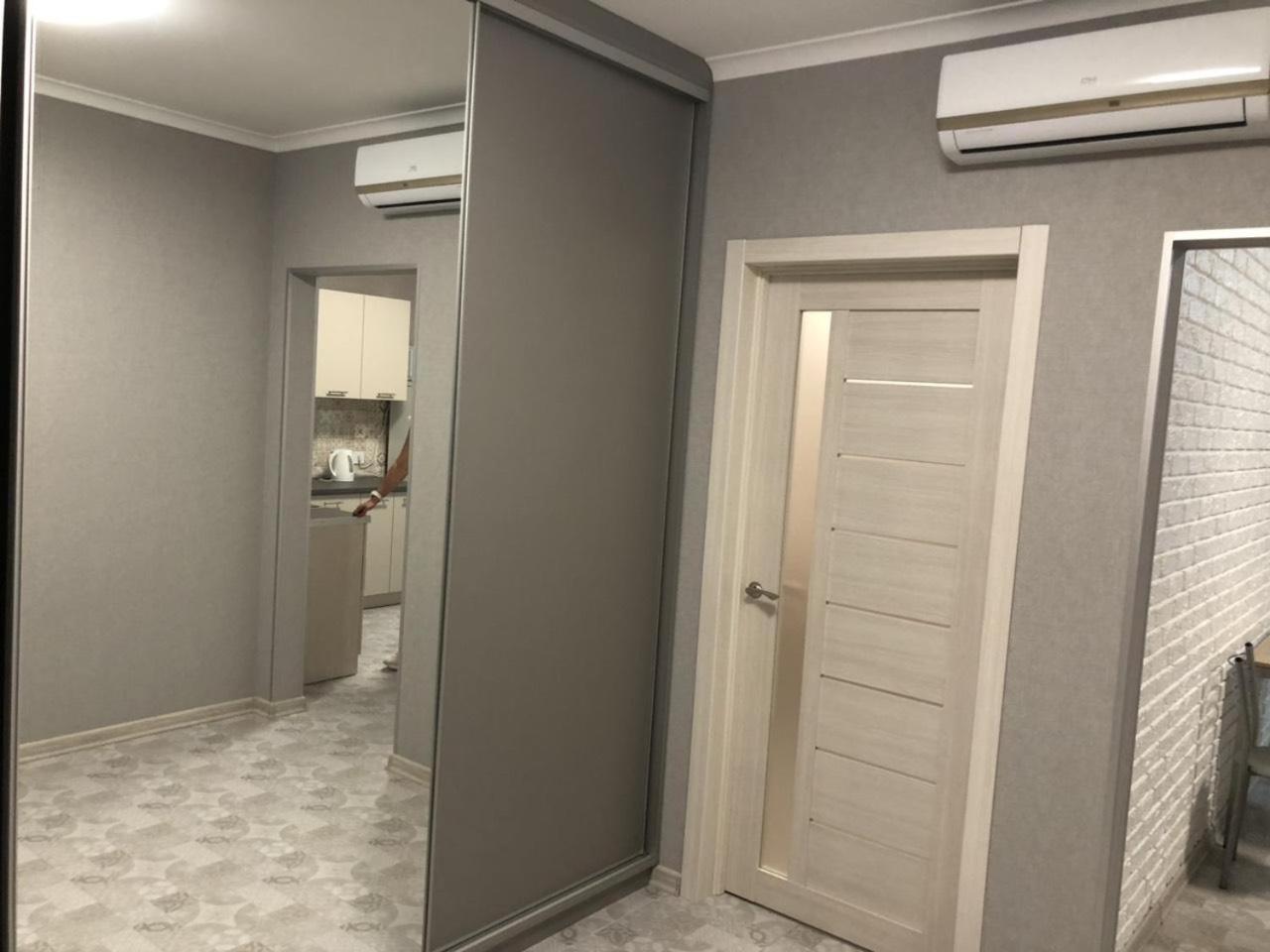 Appartement Квартира Парковые Озера à Kiev Extérieur photo